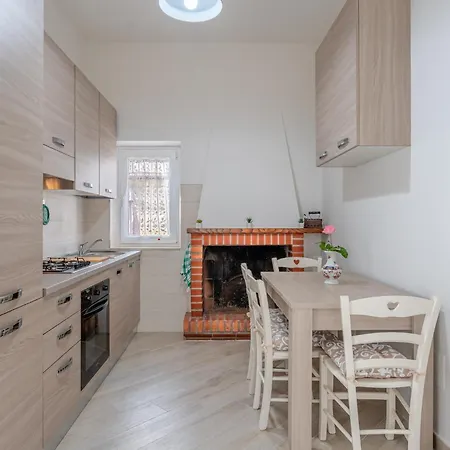 Le Tre Sorelle Apartment Capezzano Pianore